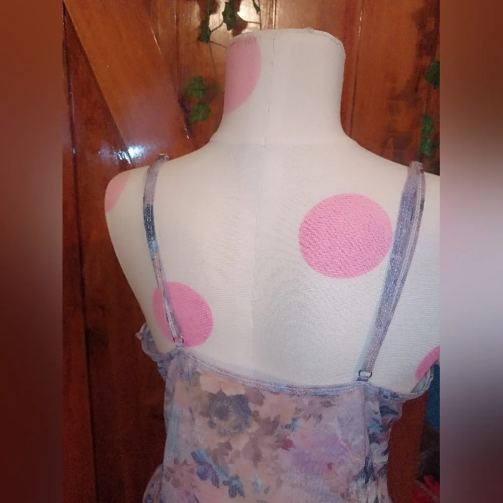 **NWOT** Floral (Sheer) Nighty 👗 🌺 - Picture 8 of 15